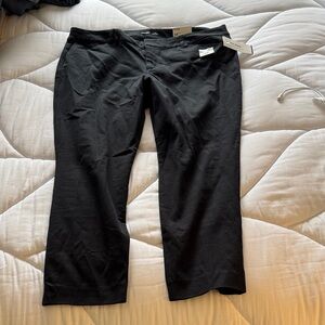 Old Navy Pixie Ankle Pants in Black